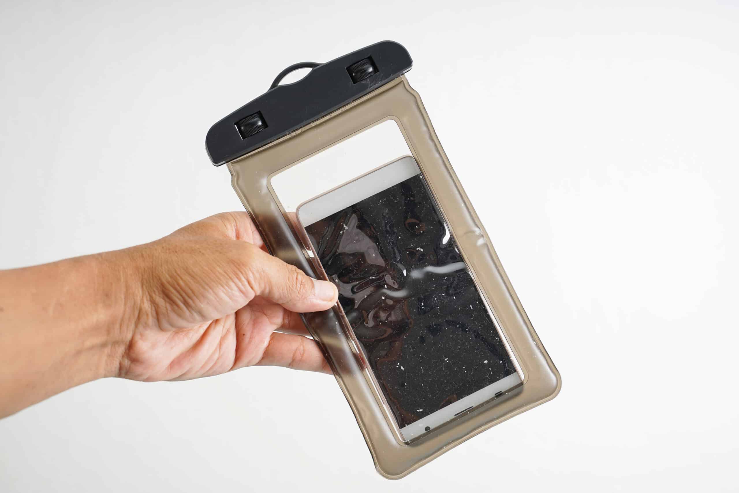 how-to-use-iphone-inside-waterproof-case