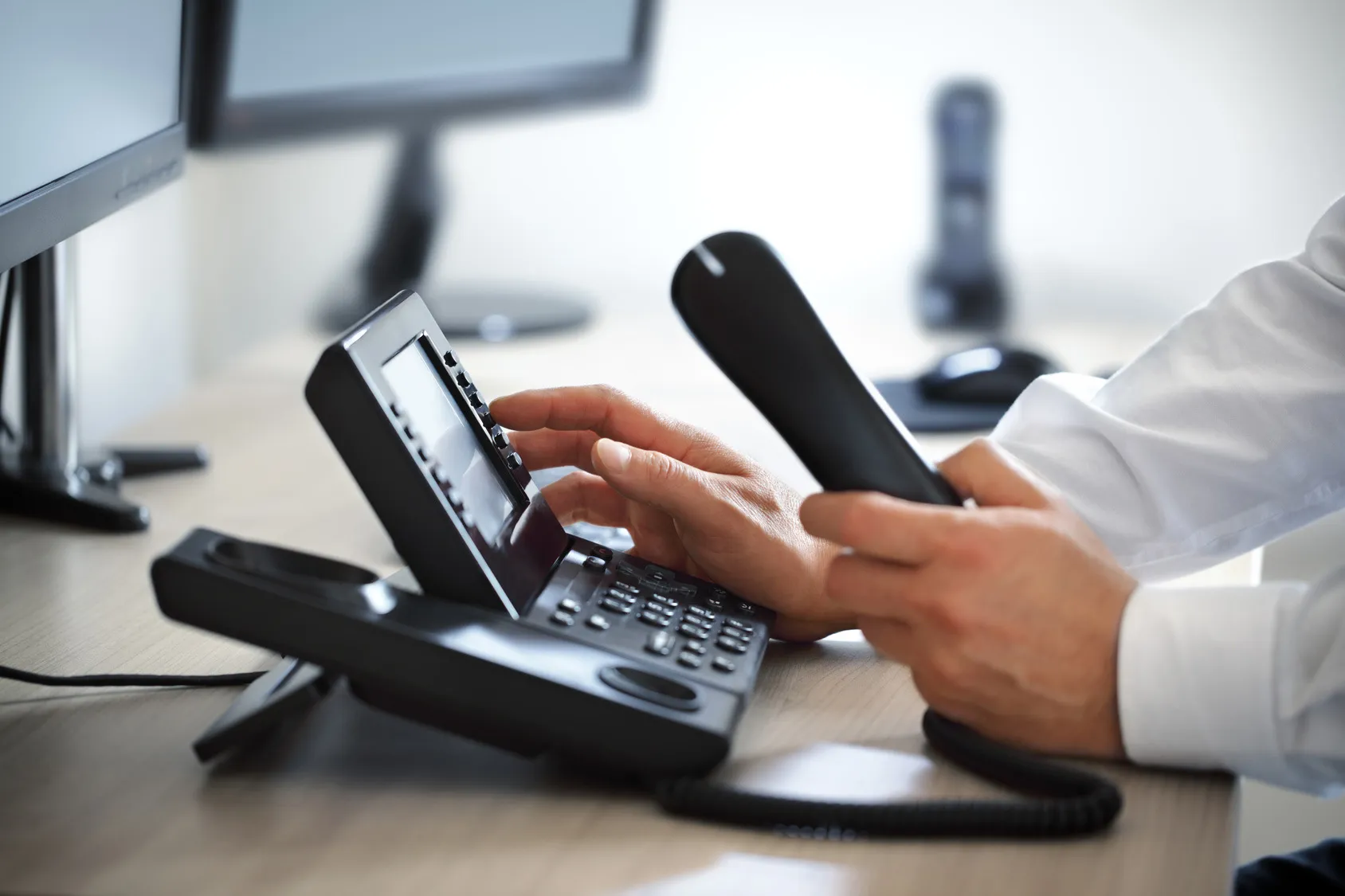 how-to-use-office-phone-systems