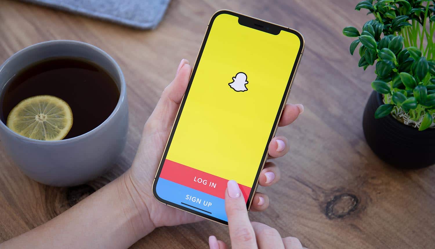 how-to-use-snapchat-a-crash-course-on-filters-memories-snapcash-more
