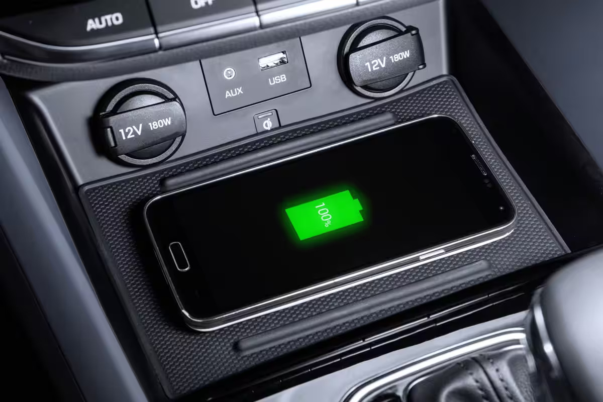 how-to-use-wireless-charger-in-car