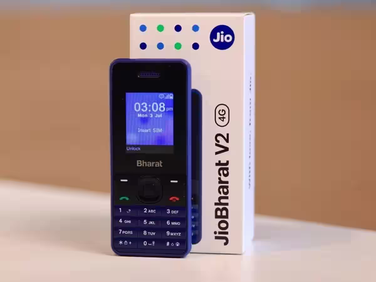 indias-best-selling-feature-phone-in-q4-2023-was-jiophone-with-27-market-share
