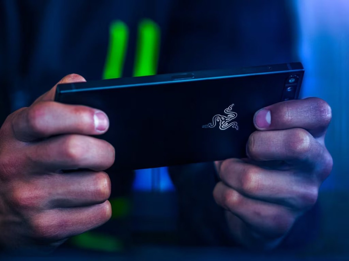 razer-sends-out-press-invites-for-razer-phone-2-launch-on-october-10