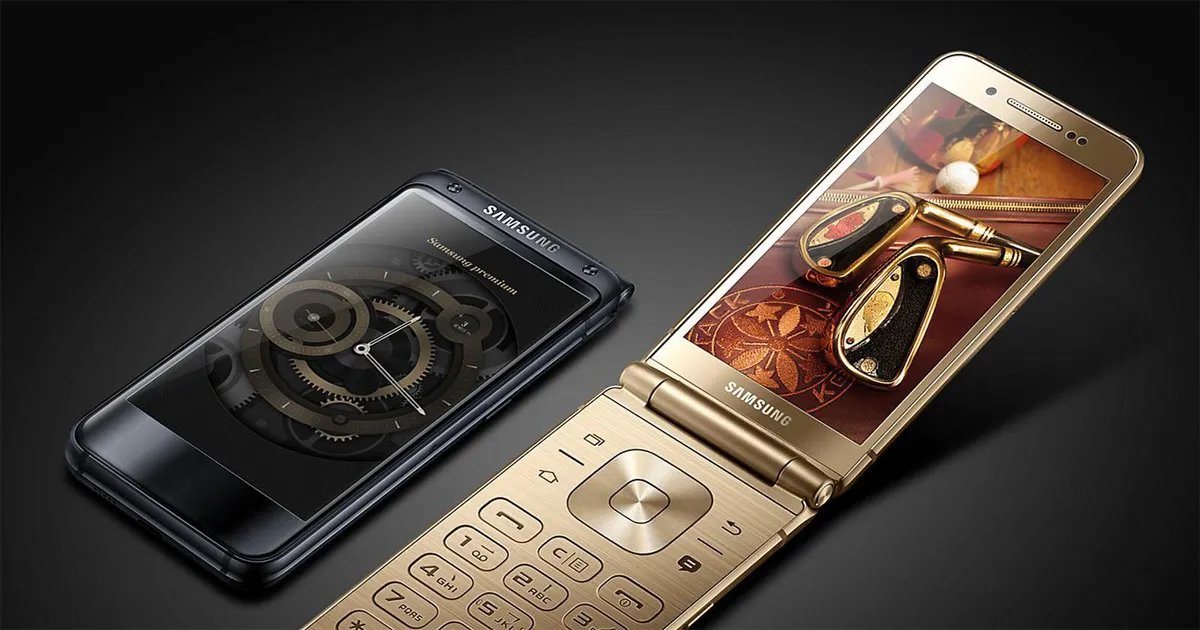 samsung-just-launched-a-flip-phone-with-an-f-1-5-camera