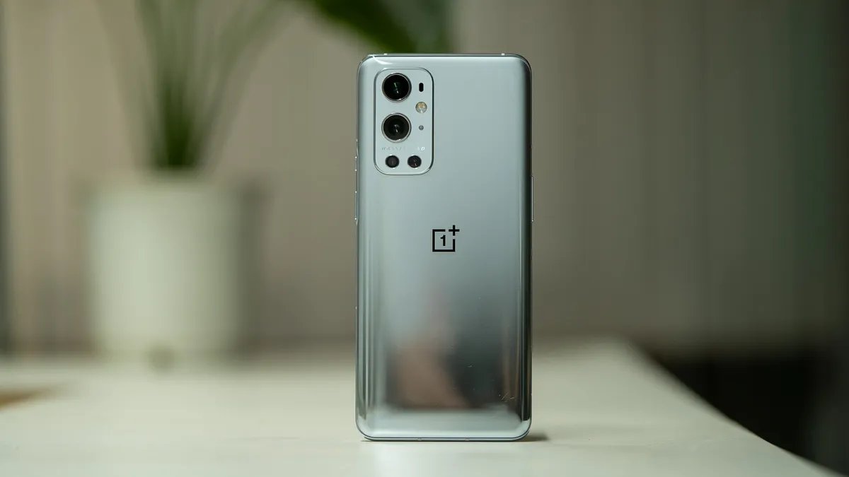thief-in-noida-returns-phone-as-it-is-not-the-oneplus-9-pro