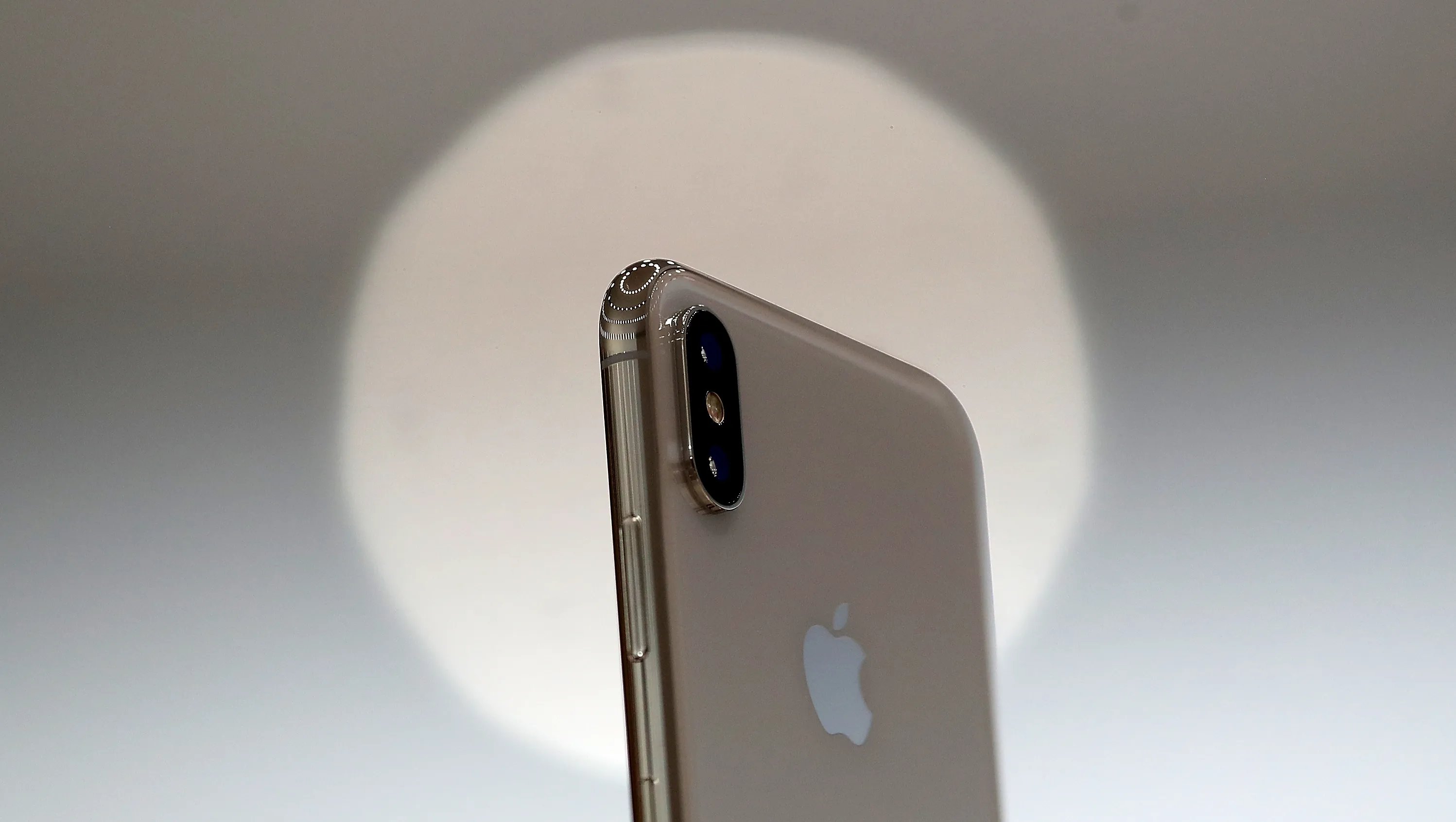 This is Why Your 1000 iPhone X Is Now Outdated CellularNews