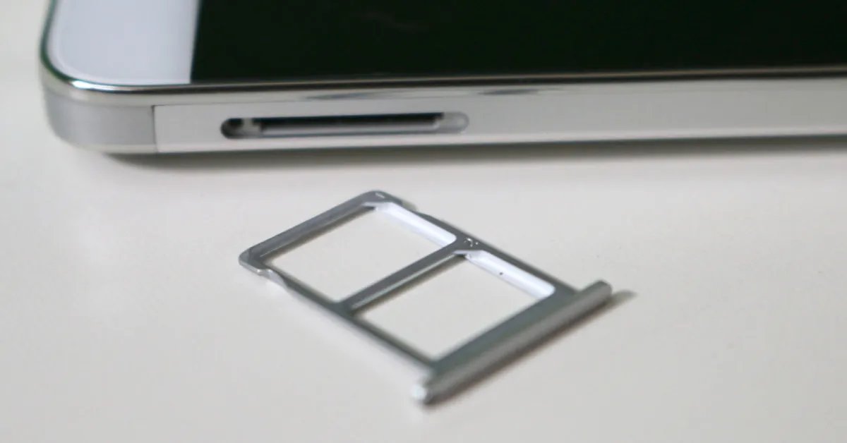 this-years-apple-iphone-could-be-first-ever-with-dual-sim-slots-ming-chi-kuo