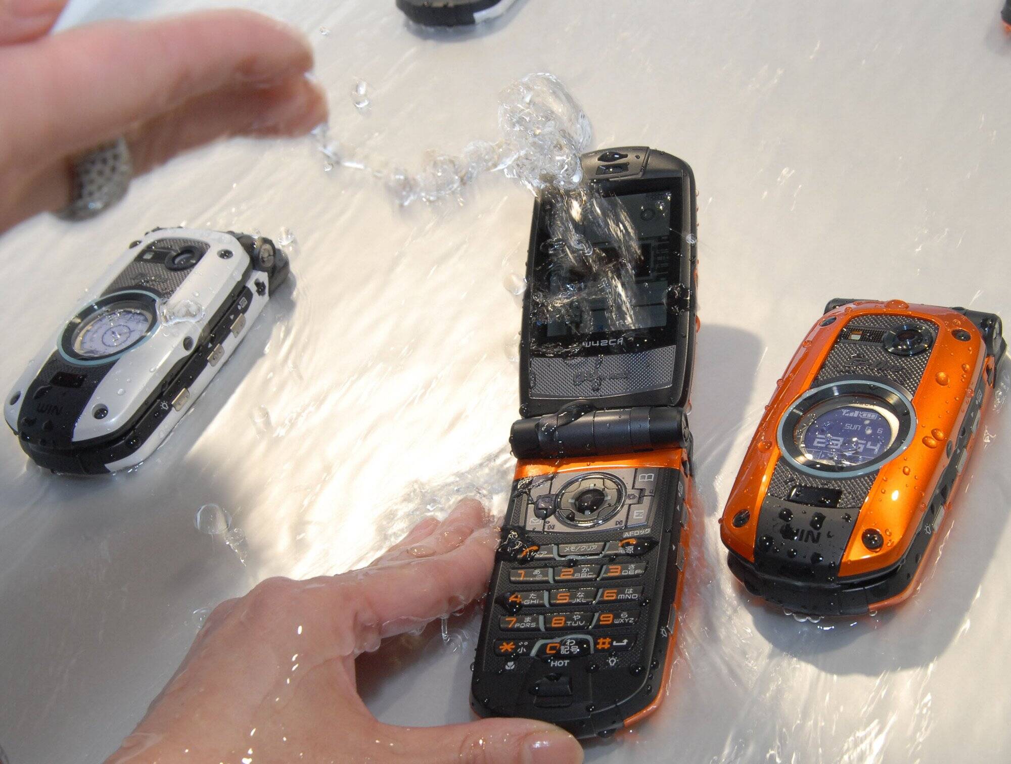 what-was-the-first-waterproof-phone-made