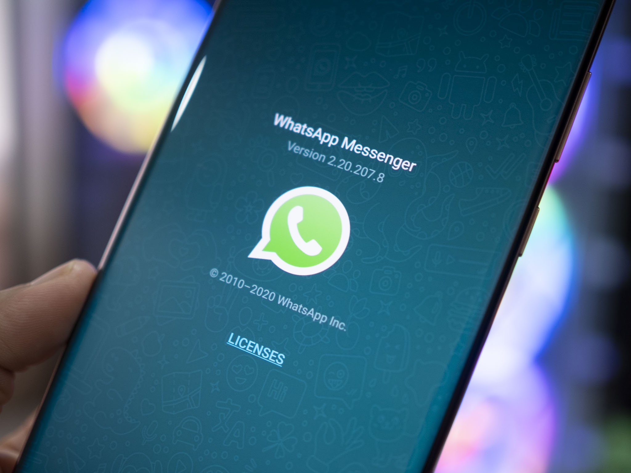 whatsapp-starts-testing-new-voice-call-ui-design-on-iphone-and-android-devices