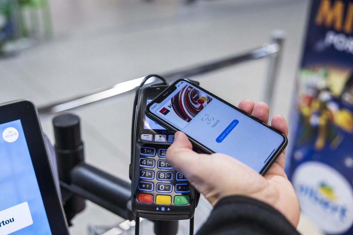 you-will-soon-be-able-to-accept-contactless-payments-via-iphones-confirms-apple
