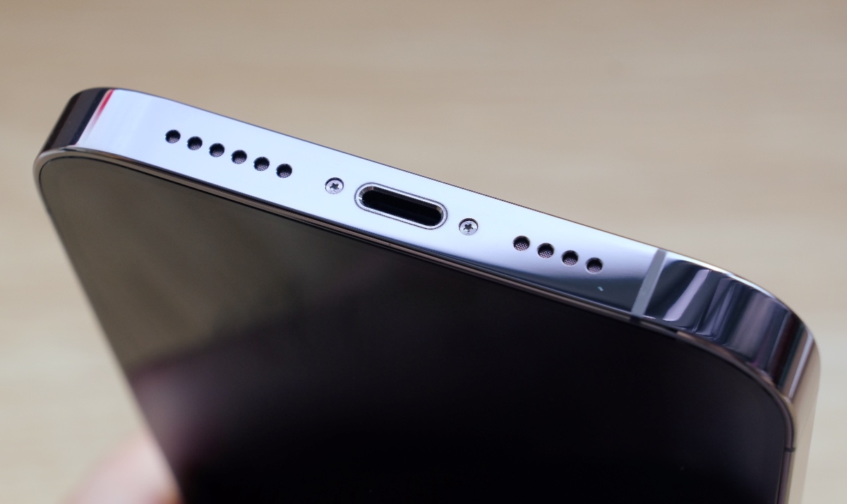 your-next-iphone-might-have-a-usb-c-port-thanks-to-eus-new-proposal