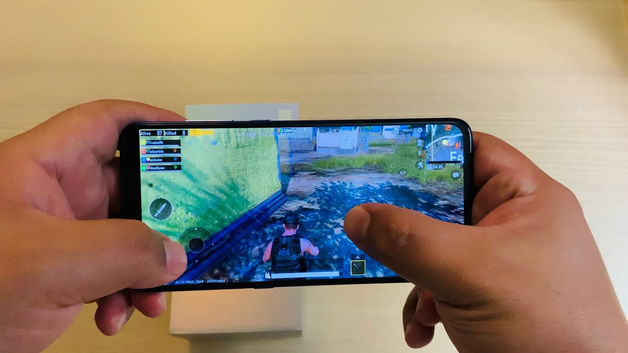 youtuber-turns-a-xiaomi-mi-9-into-a-gaming-smartphone