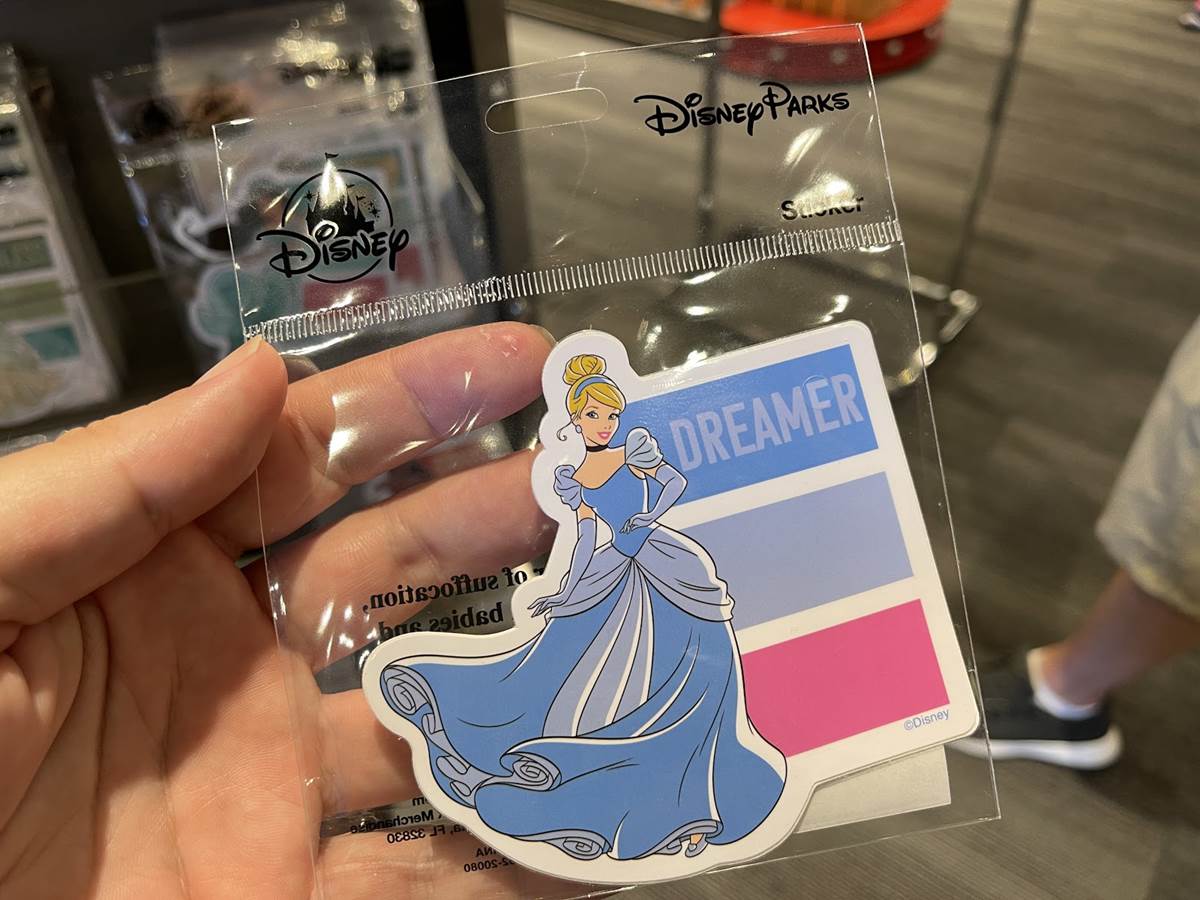 10 Amazing Disney Phone Stickers For 2024