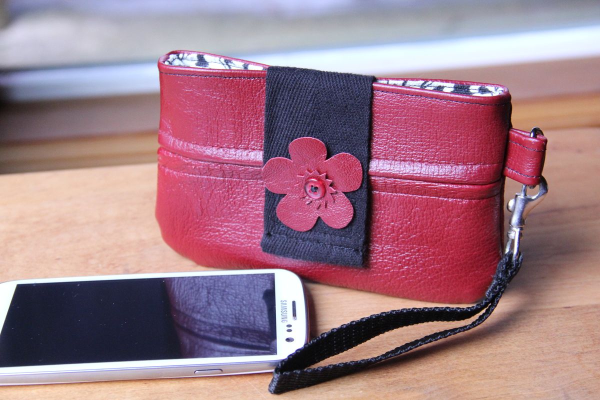 11 Best Cell Phone Wallet Wristlet For 2024