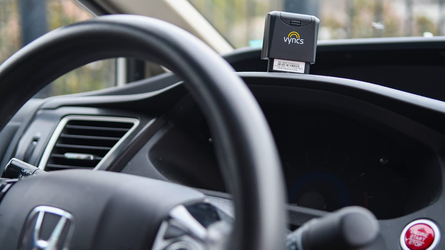 13 Best GPS Tracker For Vehicles For 2024
