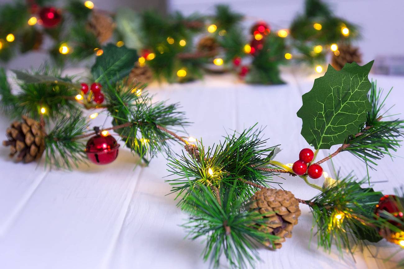 9 Best Battery-Operated Garlands For 2024
