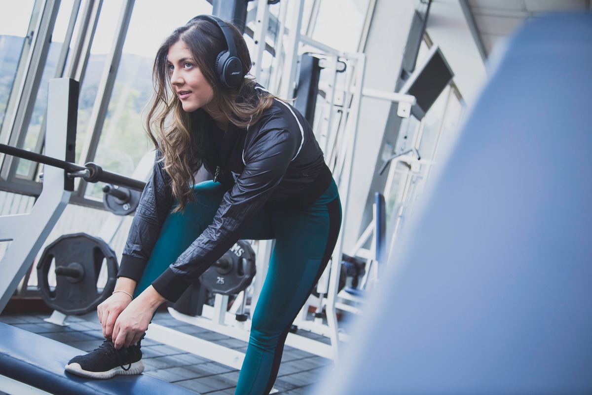 best-workout-headphones-for-running-hitting-the-gym-more