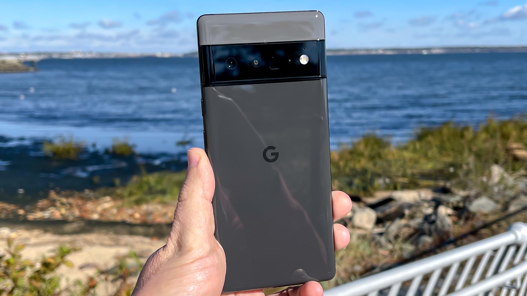 google-clears-the-air-on-pixel-6s-slow-charging-time