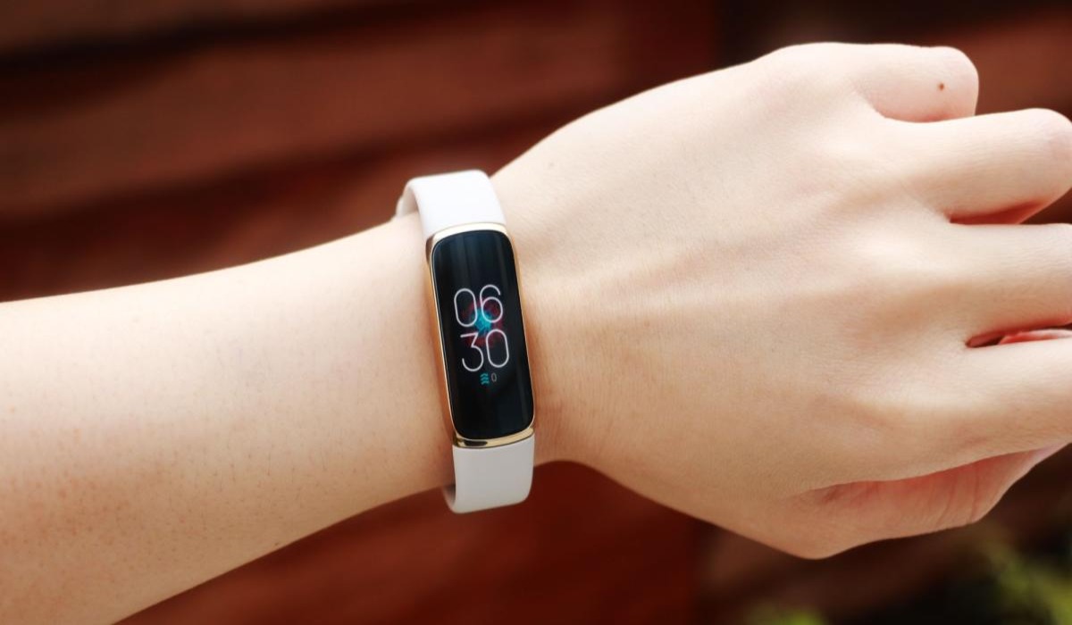 how-do-i-change-the-time-on-my-fitbit-luxe