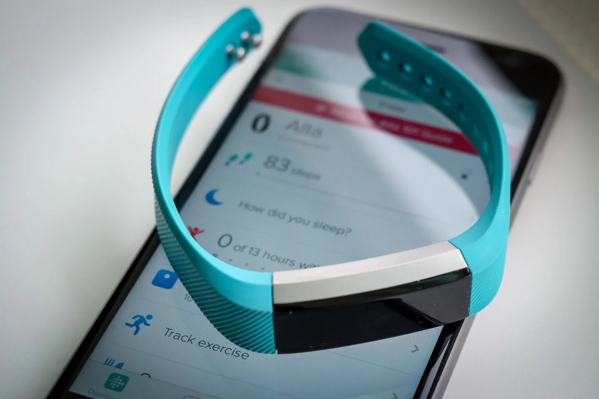 How Do I Turn On Fitbit Alta | CellularNews