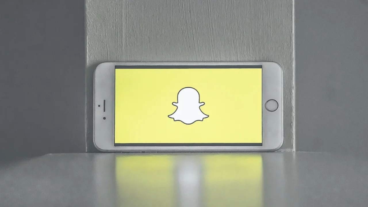 how-to-add-someone-on-snapchat-with-phone-number