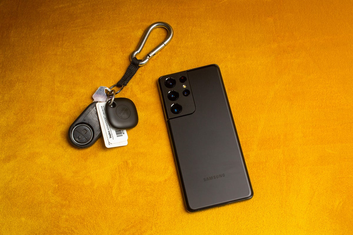 how-to-attach-a-keychain-to-your-phone