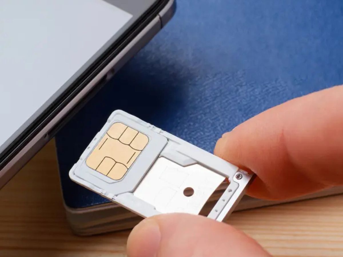 how-to-change-a-sim-card-to-another-phone