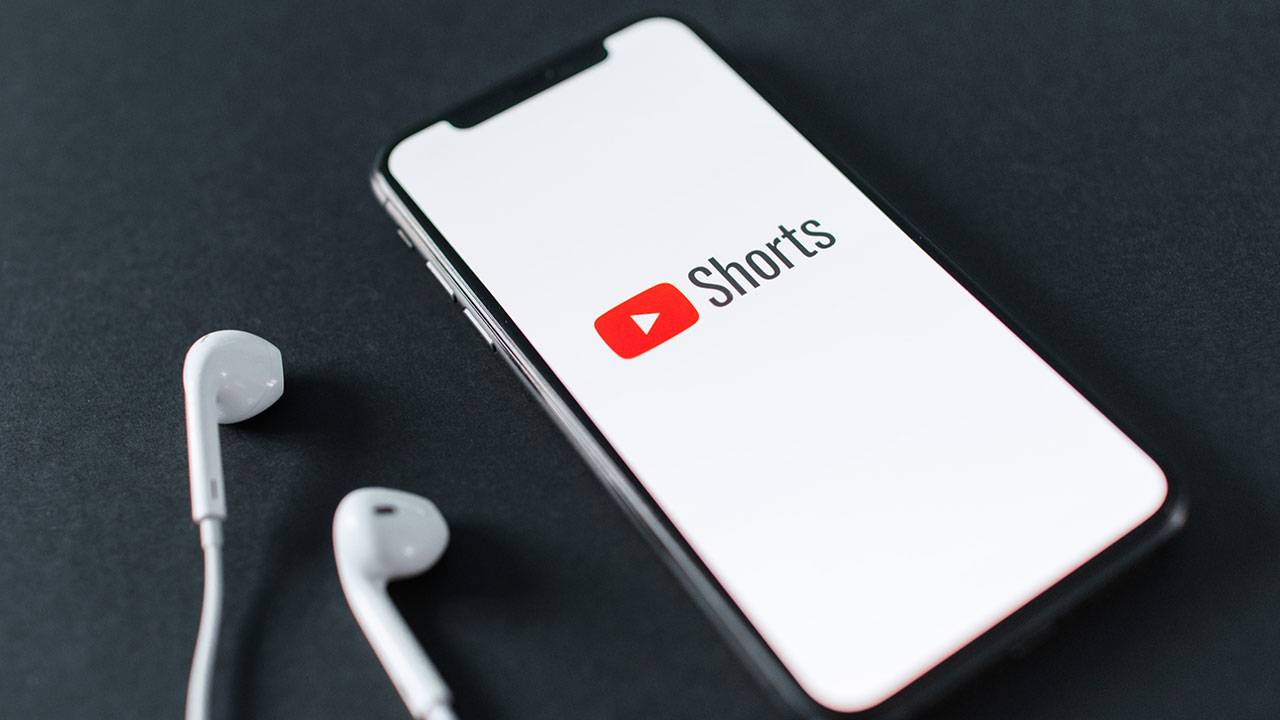 how-to-change-youtube-shorts-thumbnail-on-phone