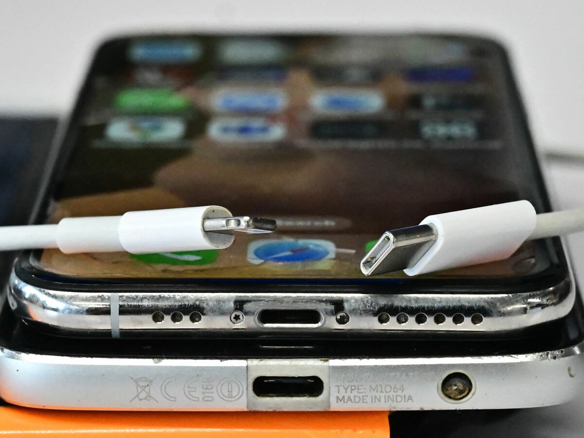how-to-charge-a-phone-with-a-broken-charger-port-android