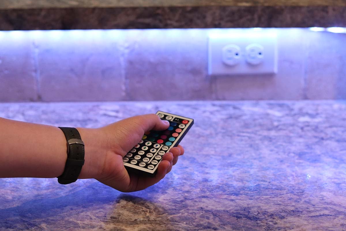 how-to-connect-led-lights-to-phone-without-remote