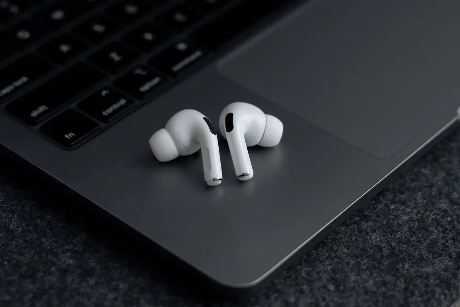 how-to-connect-your-airpods-to-your-mac-macbook-pro-macbook-air