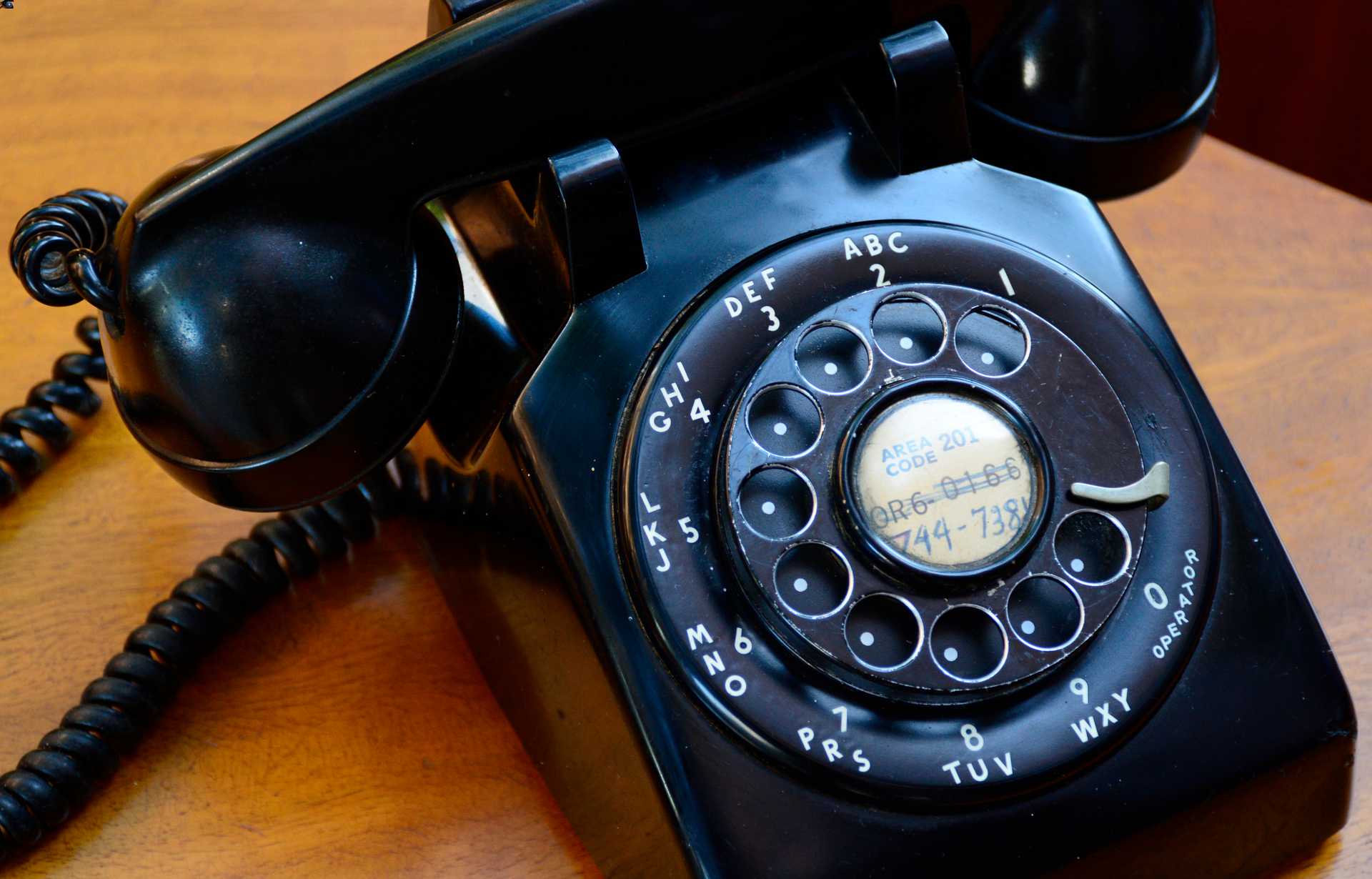 how-to-dial-rotary-phone