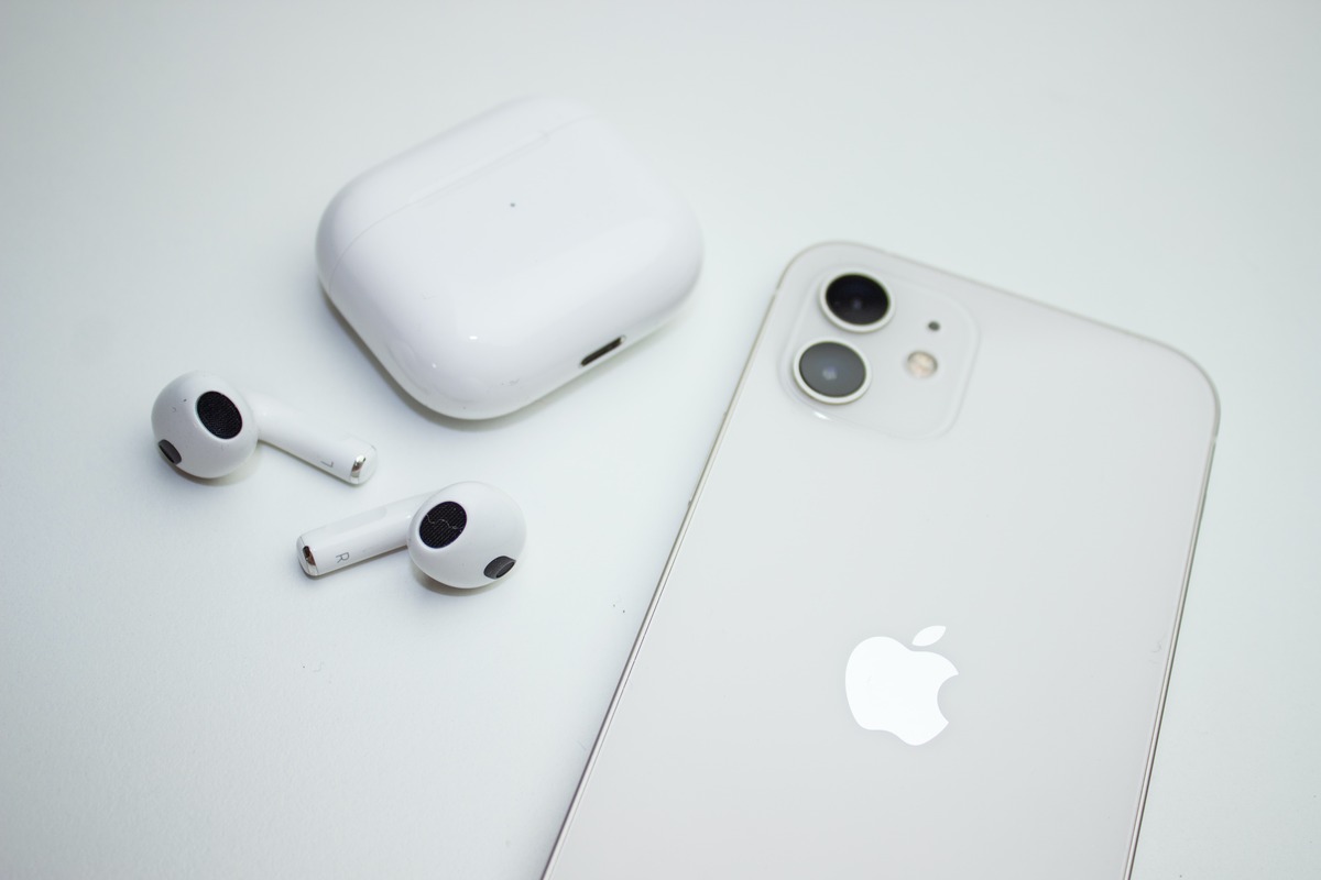 how-to-fix-airpods-charger-case-battery-drain
