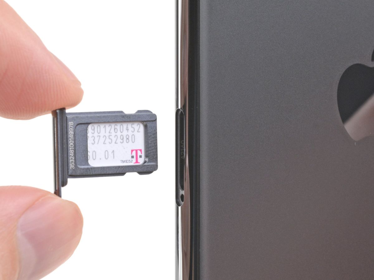 how-to-pop-out-sim-card-iphone-11