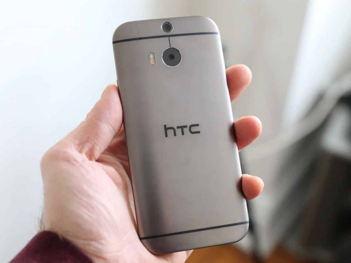 how-to-put-a-sim-card-in-a-htc-one-m8