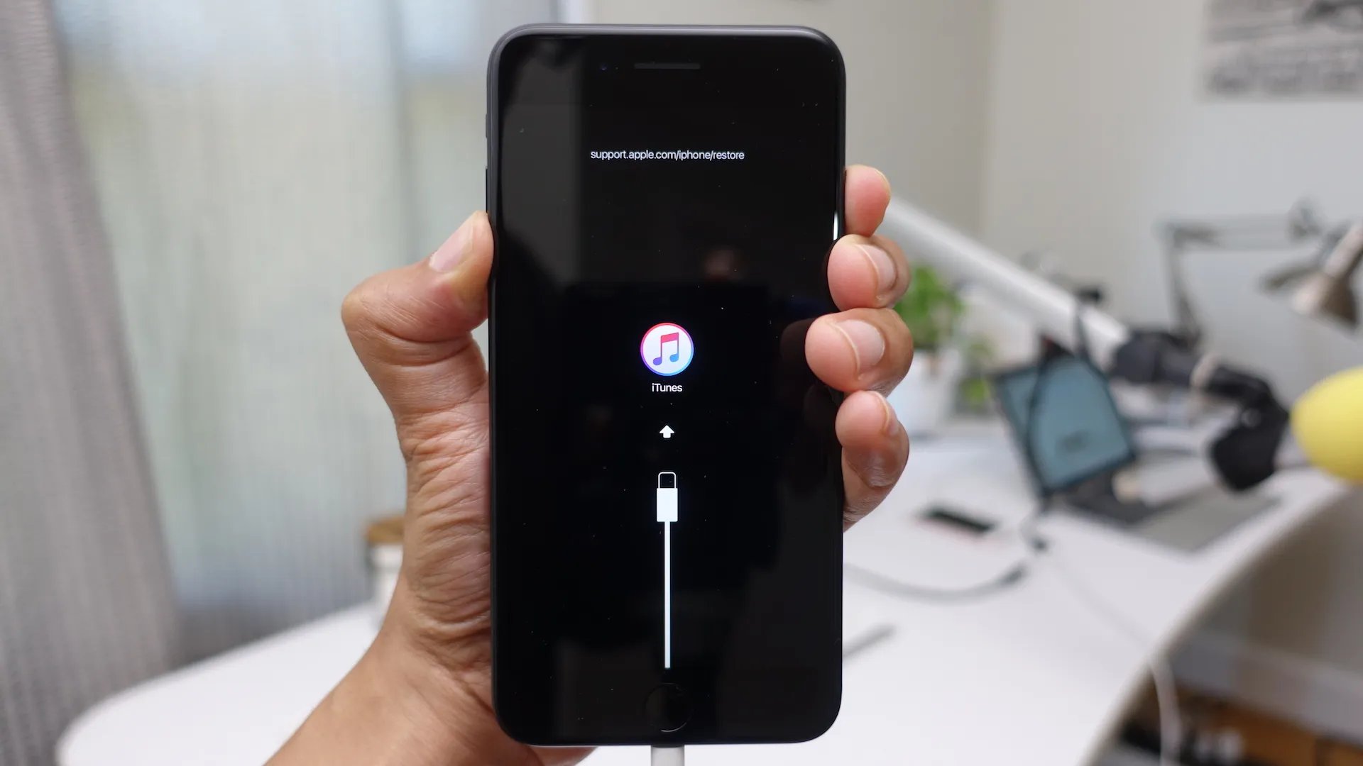 how-to-restart-iphone-7