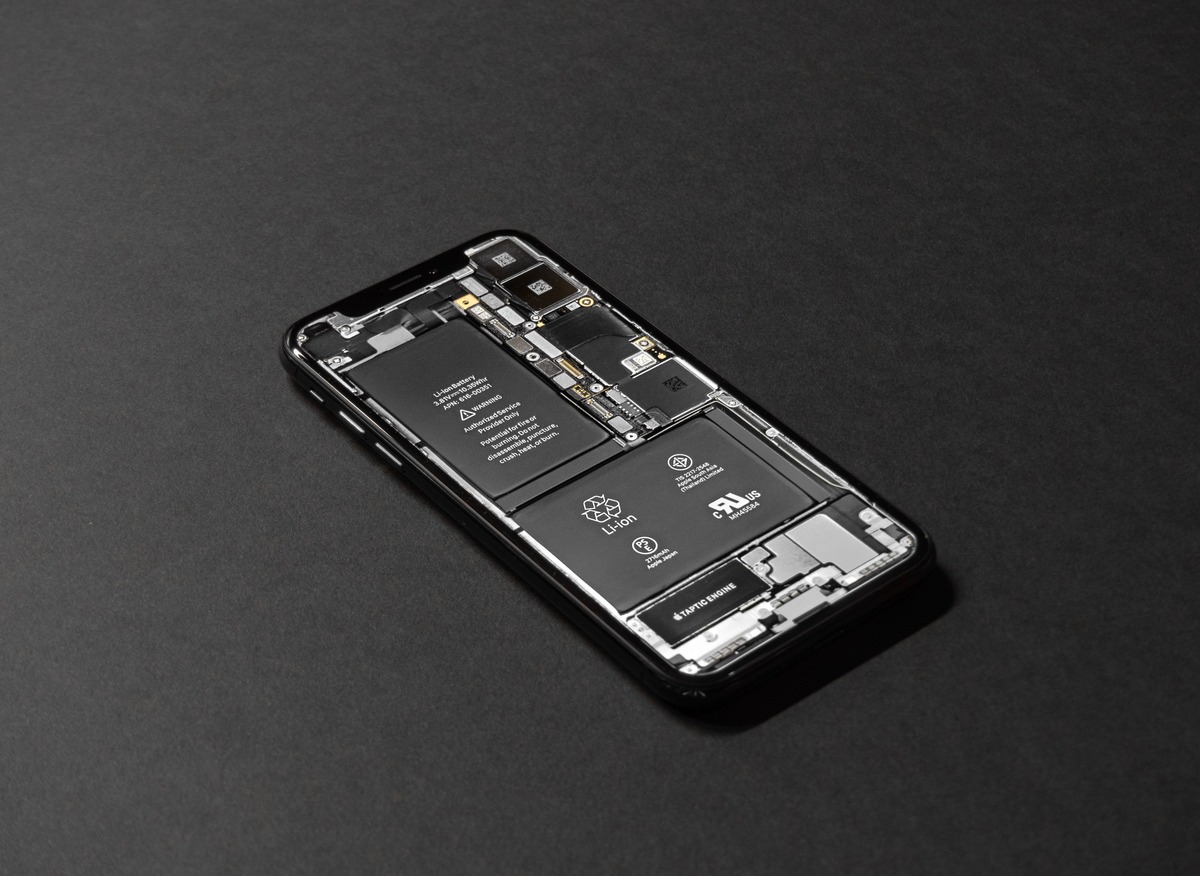 how-to-save-battery-on-the-iphone-maintaining-your-lithium-ion-battery