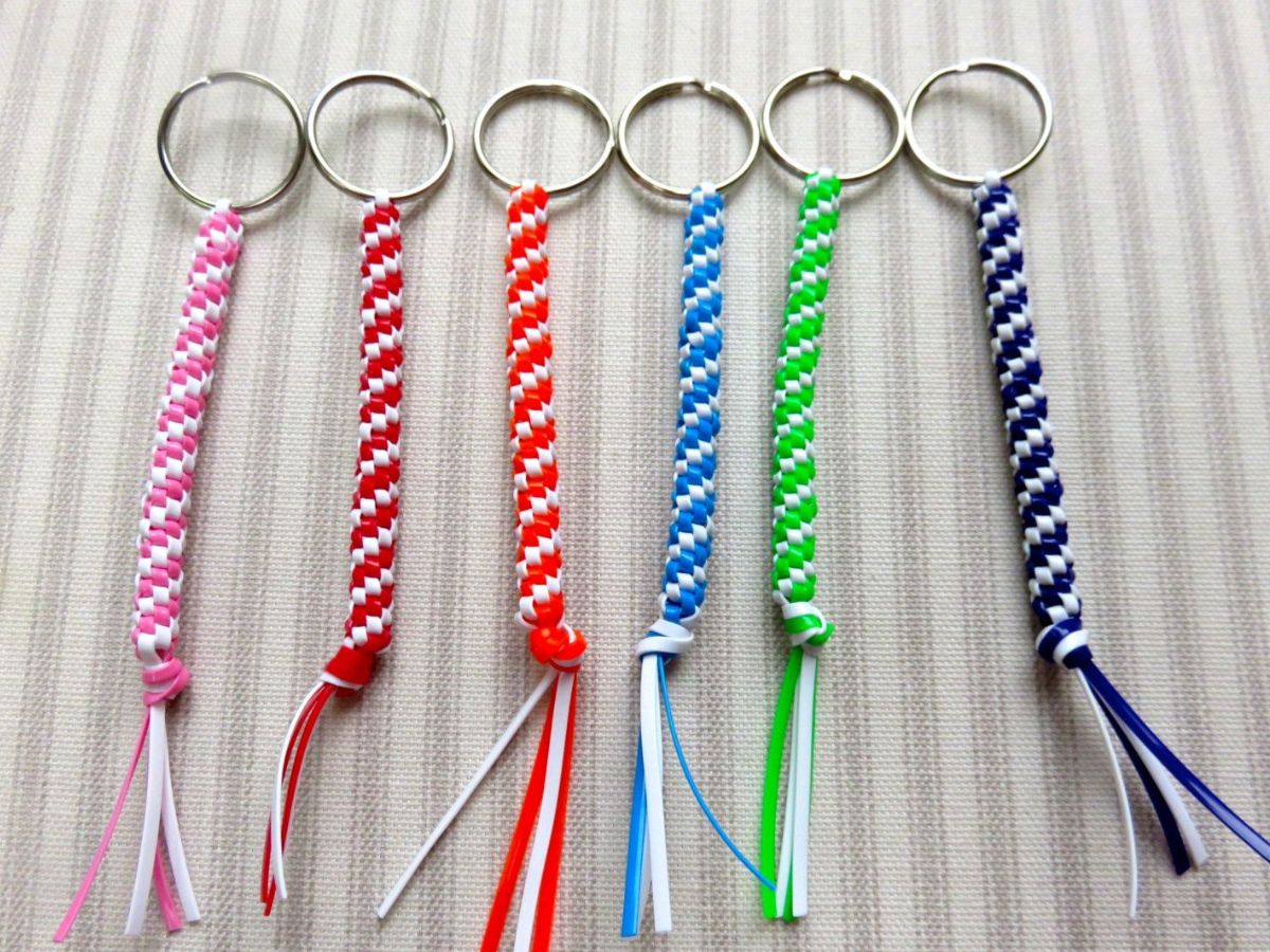 how-to-start-lanyard-with-4-strings