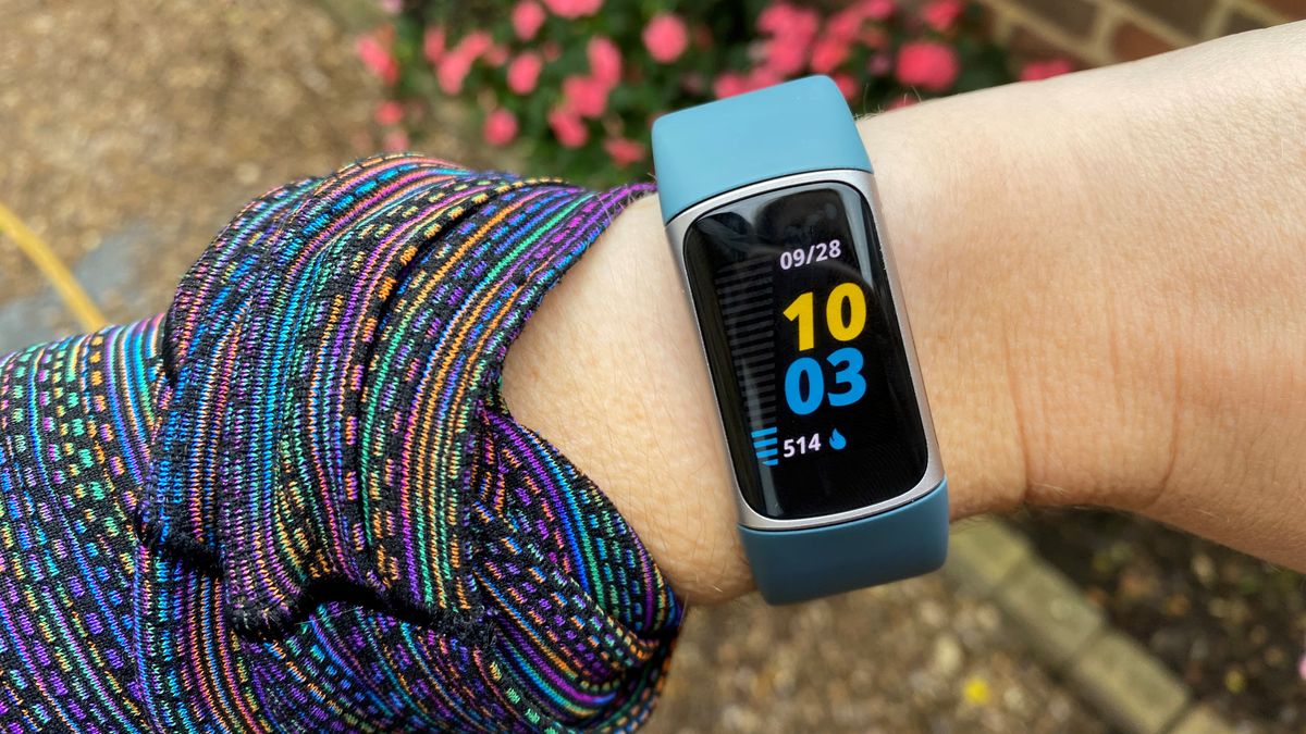how-to-sync-a-fitbit-tracker-or-smartwatch