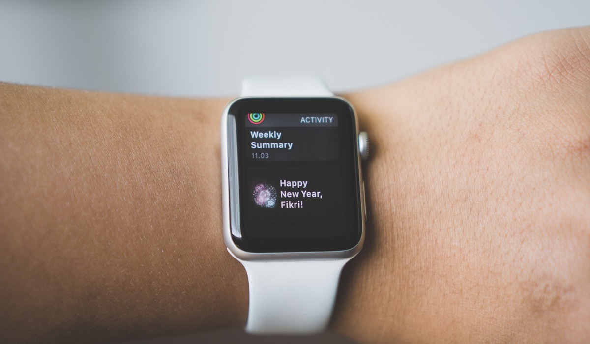 how-to-use-apple-watch-raise-to-speak-for-siri-2023