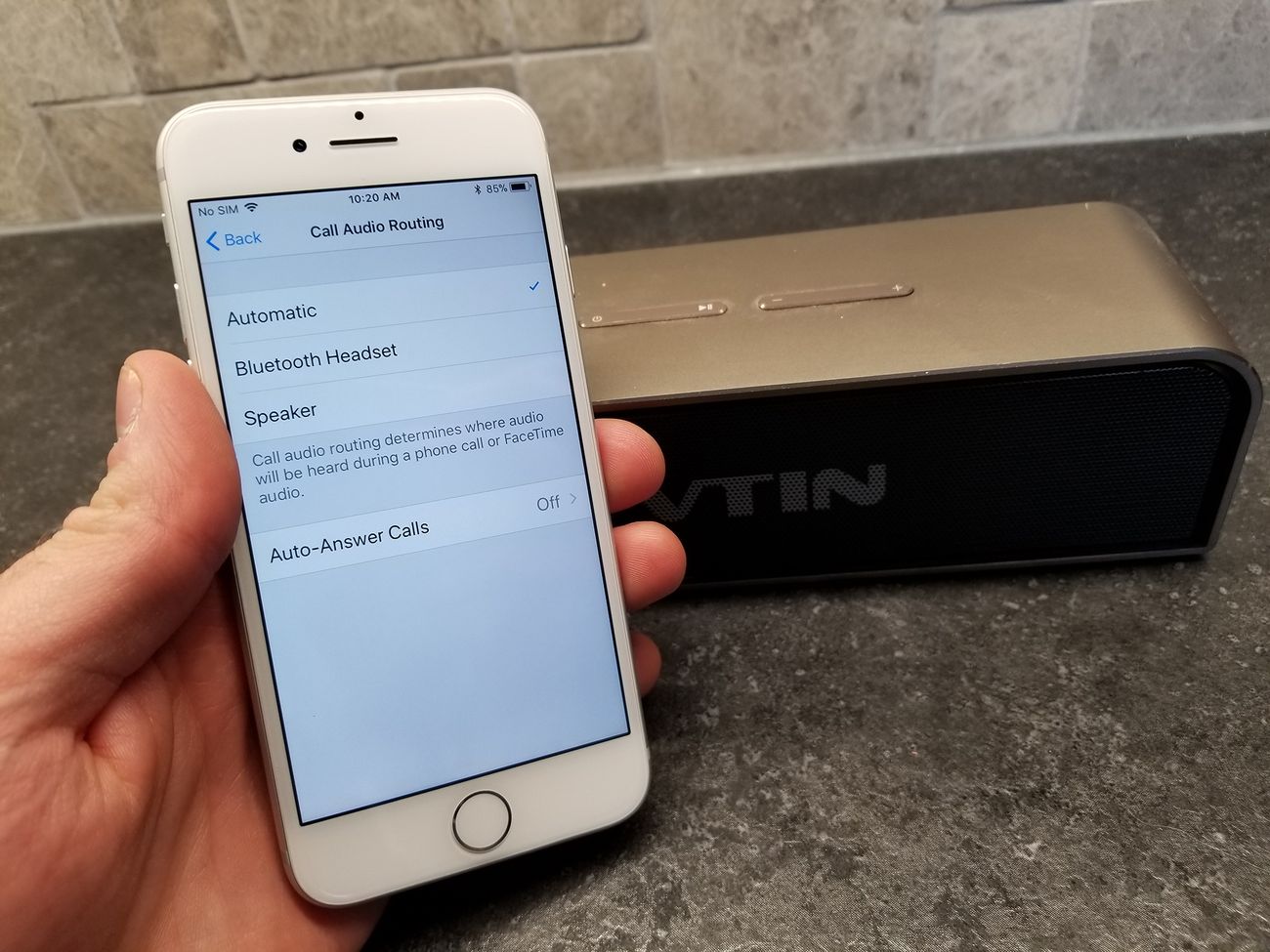 iphone-automatically-answers-calls-when-connected-to-bluetooth