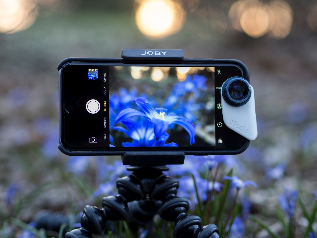 iphone-tripod-roundup-3-best-stands-for-your-smartphone-photography