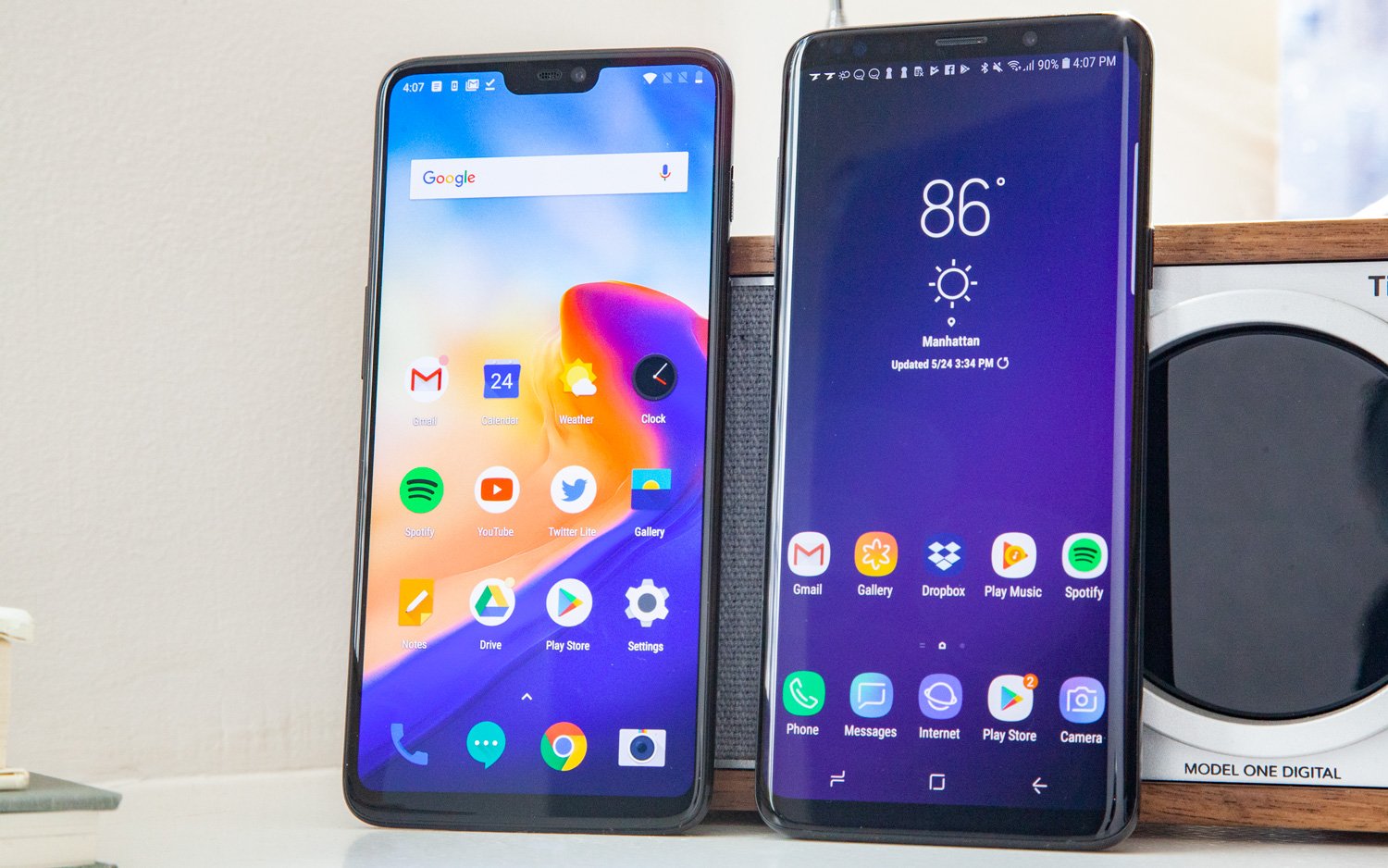oneplus-6-vs-samsung-galaxy-s9-plus-which-big-phone-is-better