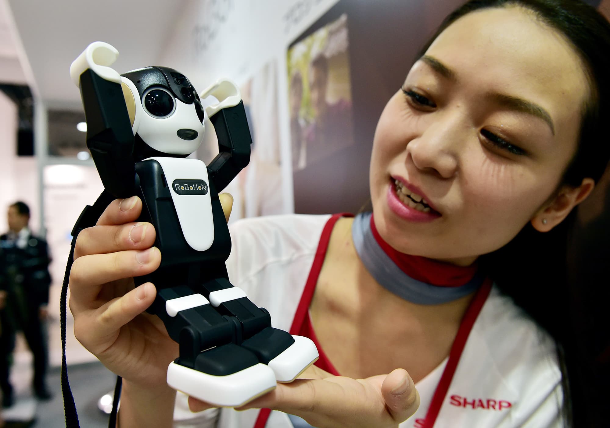 robohon-is-the-robot-smartphone-youve-always-wanted