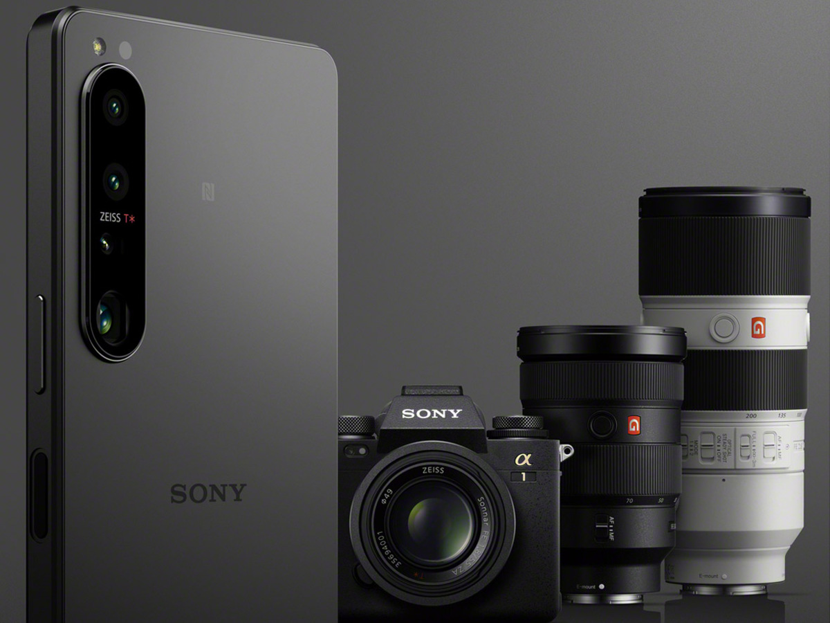sonys-new-xperia-1-iv-comes-with-a-crazy-moving-zoom-lens