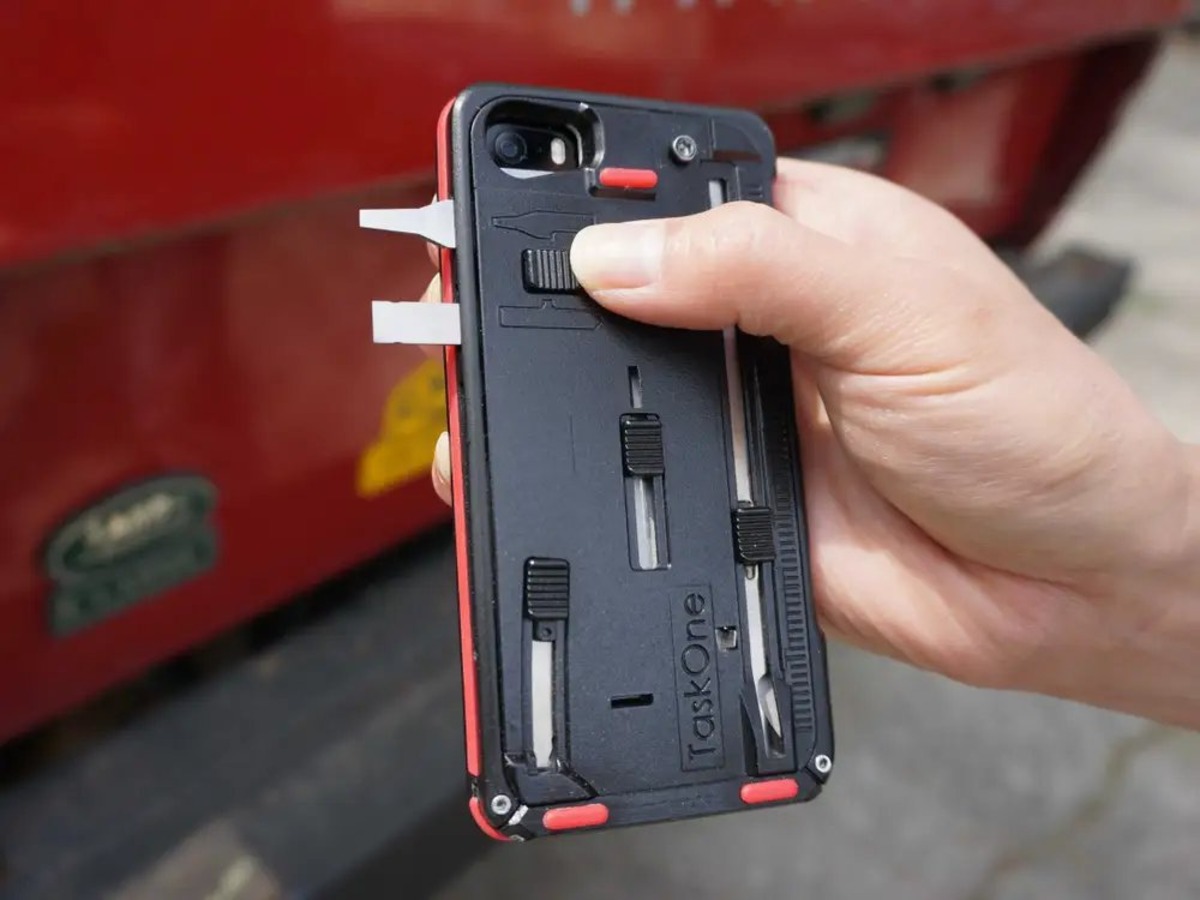 taskone-iphone-case-a-swiss-army-knife-for-your-phone