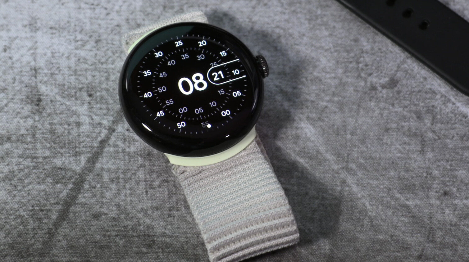 the-pixel-watch-misses-the-one-thing-it-needed-to-stand-out
