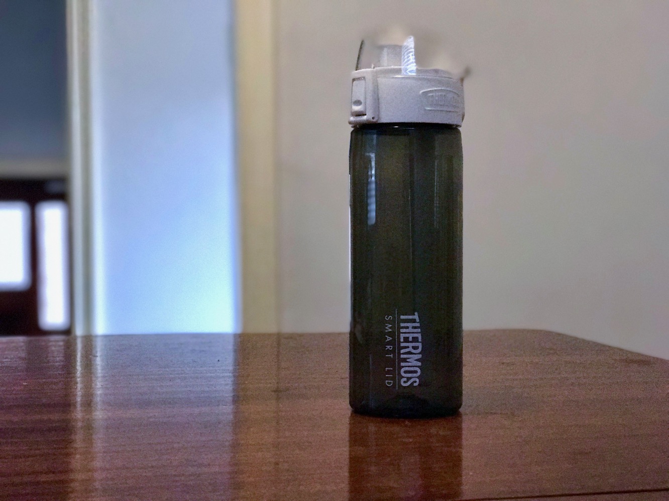 thermos-smartlid-connected-bottle-connects-to-fitbit