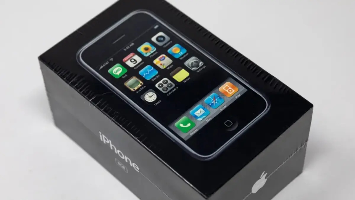 this-rare-iphone-just-sold-for-more-than-a-new-car