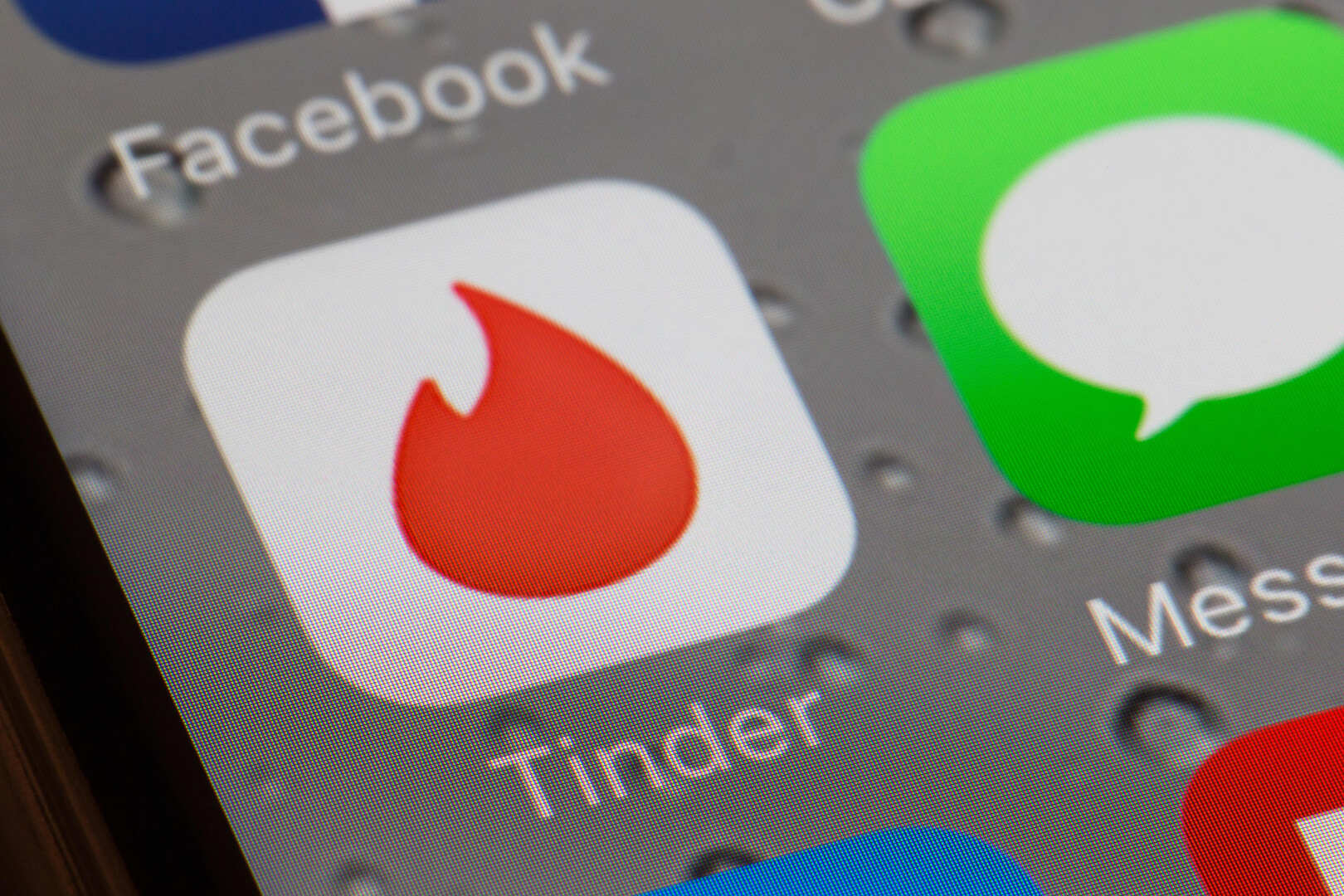 tinder-has-rolled-out-loops-its-new-two-second-video-feature