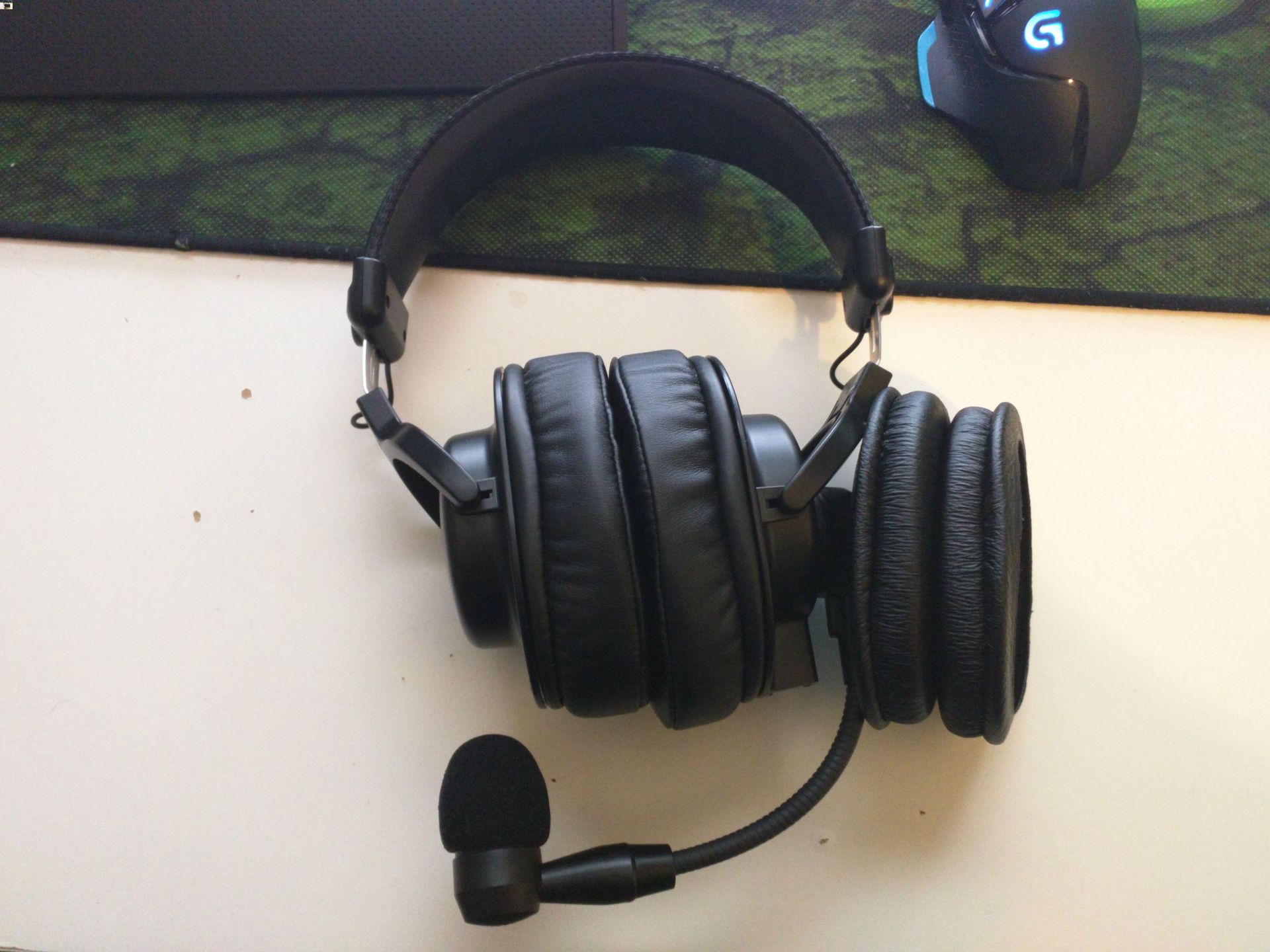 what-headset-does-seananners-use-2015